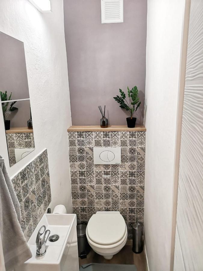 Central Home Apartment In The City Center Eger Exterior foto